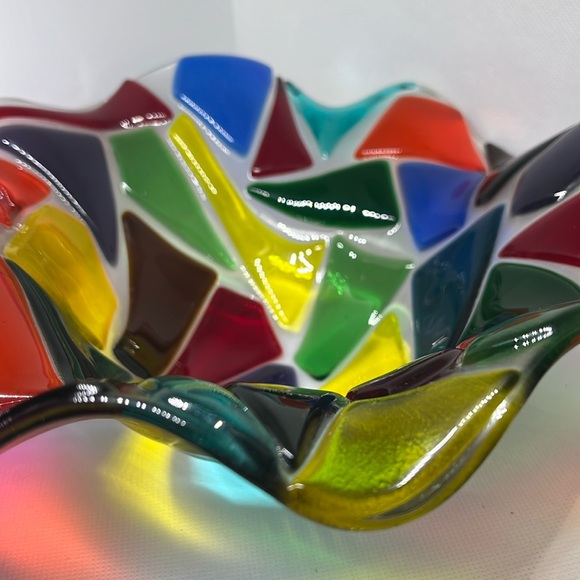 Fused art glass bowl - Picture 12 of 15